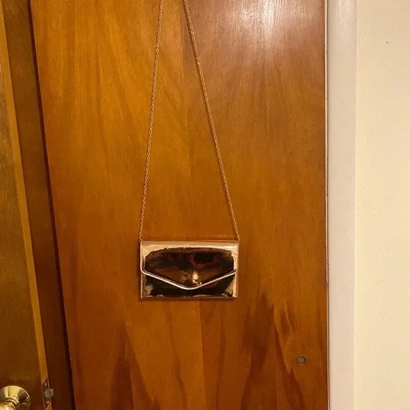 Steve Madden Elegant Rose Gold Faux Leather Envelope Snap Closure Ladies Purse - Picture 7 of 7